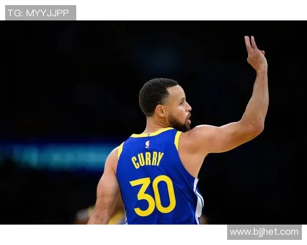 勇士与开拓者对决库里第六个三分球的精彩瞬间回顾与年份解析