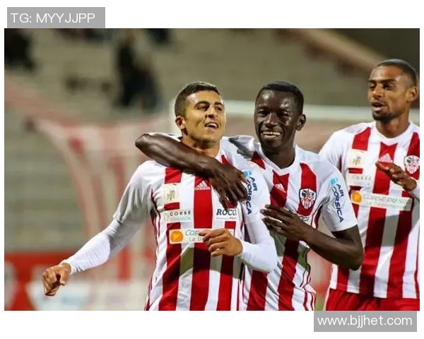 阿雅克肖主场迎战罗德兹争夺关键三分的精彩对决分析